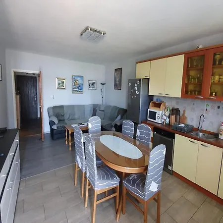 Miro Apartment